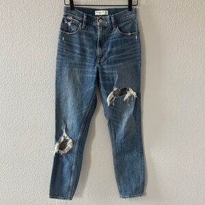 ABERCROMBIE & FITCH The Mom High Rise sz 27/4L